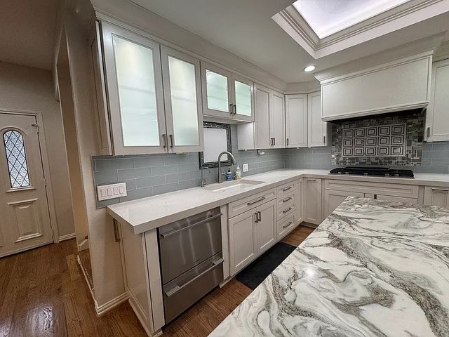6015 Willow Wood Lane, Dallas, TX 75252