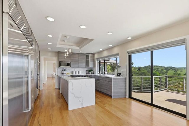 20768 Scenic Vista Drive, San Jose, CA 95120