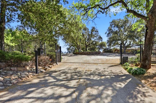 20768 Scenic Vista Drive, San Jose, CA 95120