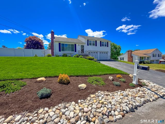14 Lynn Avenue, Plymouth, CT 06786