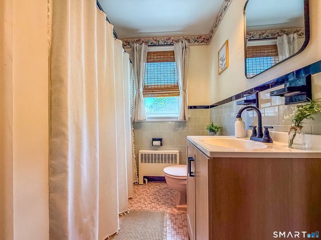 14 Lynn Avenue, Plymouth, CT 06786