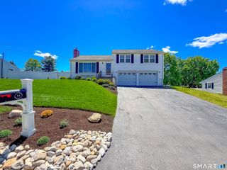 14 Lynn Avenue, Plymouth, CT 06786