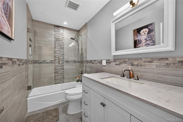 31 Driftwood Drive, Port Washington, NY 11050