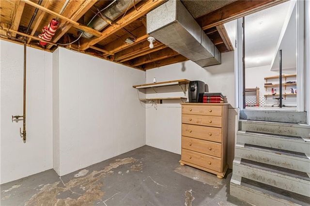 205 S Broadmoor Street, Louisburg, KS 66053