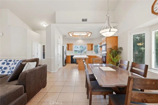 4651 W Morris Avenue, Fresno, CA 93722