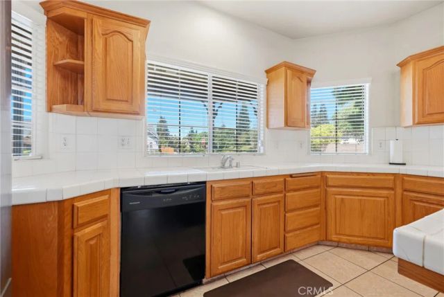4651 W Morris Avenue, Fresno, CA 93722