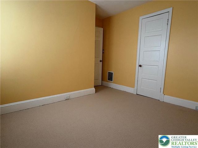 754 East Washington Avenue, Bethlehem City, PA 18017