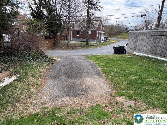 754 East Washington Avenue, Bethlehem City, PA 18017