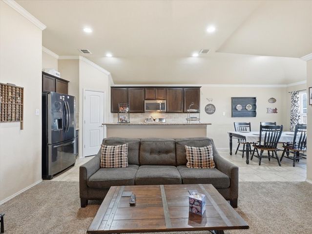 357 Coral Vine Lane, Burleson, TX 76028