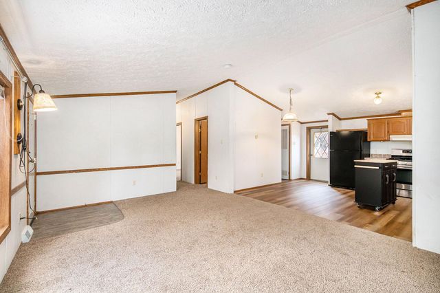 3260 W Ridge Street, White Cloud, MI 49349