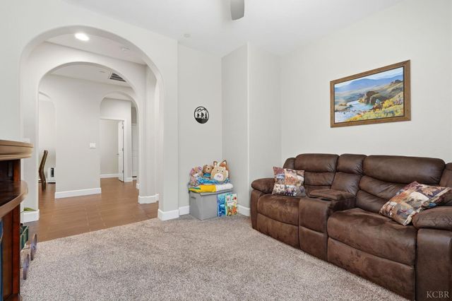 3262 N Morning Dove Lane, Hanford, CA 93230