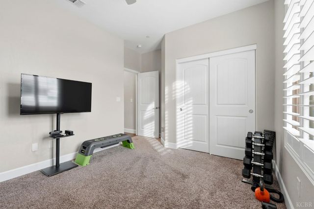 3262 N Morning Dove Lane, Hanford, CA 93230