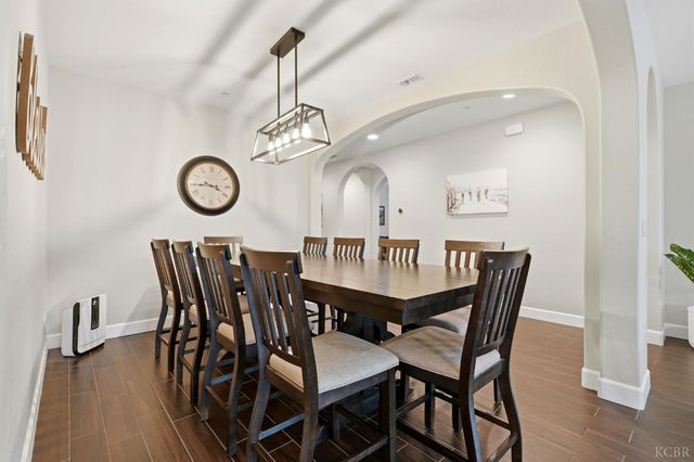 3262 N Morning Dove Lane, Hanford, CA 93230