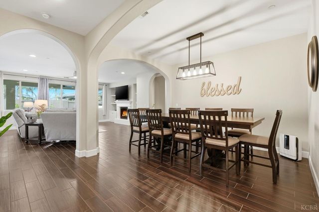 3262 N Morning Dove Lane, Hanford, CA 93230