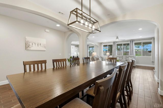 3262 N Morning Dove Lane, Hanford, CA 93230