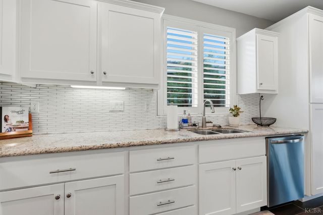 3262 N Morning Dove Lane, Hanford, CA 93230