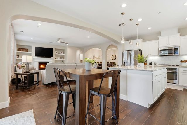 3262 N Morning Dove Lane, Hanford, CA 93230