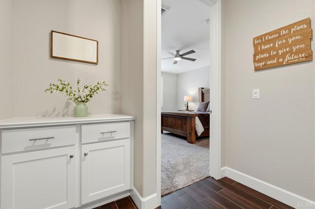 3262 N Morning Dove Lane, Hanford, CA 93230