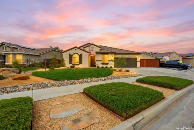 3262 N Morning Dove Lane, Hanford, CA 93230