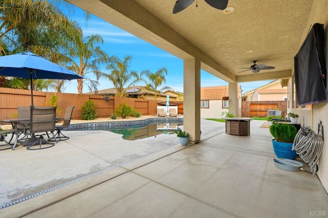 3262 N Morning Dove Lane, Hanford, CA 93230