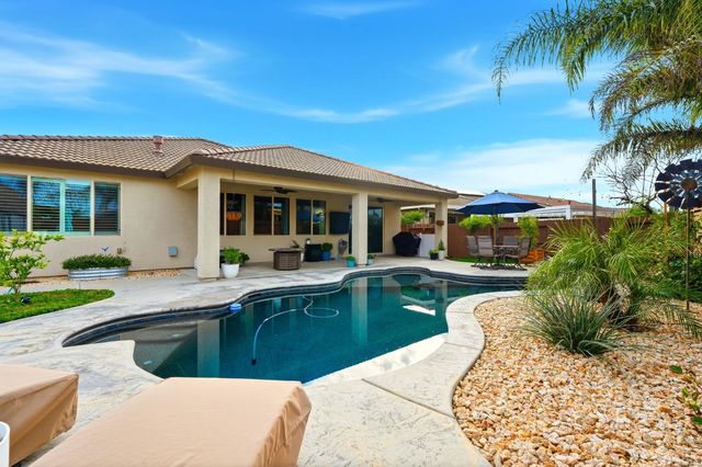 3262 N Morning Dove Lane, Hanford, CA 93230