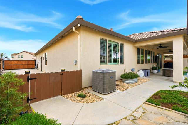 3262 N Morning Dove Lane, Hanford, CA 93230