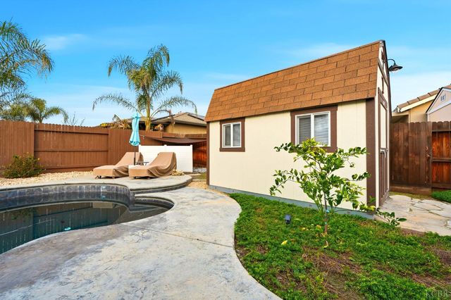 3262 N Morning Dove Lane, Hanford, CA 93230