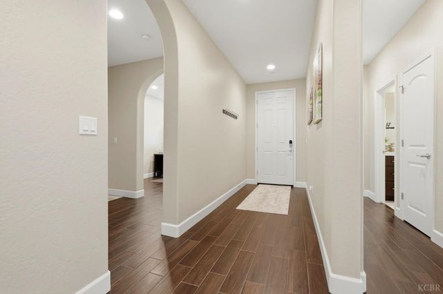 3262 N Morning Dove Lane, Hanford, CA 93230