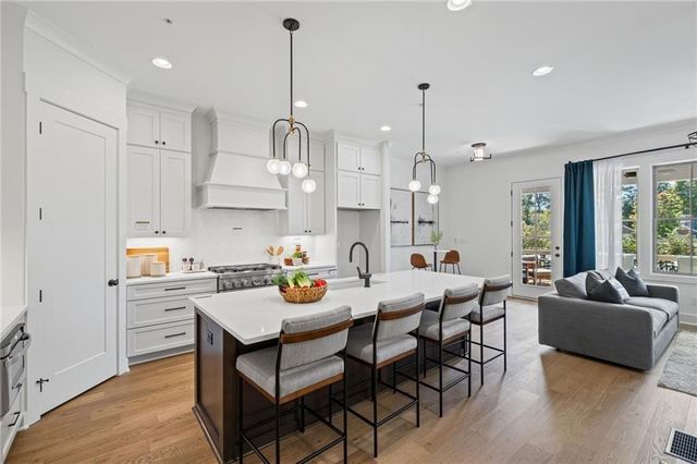 3470 Commander Cove, Suwanee, GA 30024