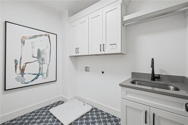 3470 Commander Cove, Suwanee, GA 30024