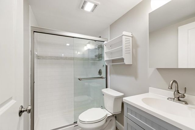 26 W Wyoming Avenue 2D, Melrose, MA 02176