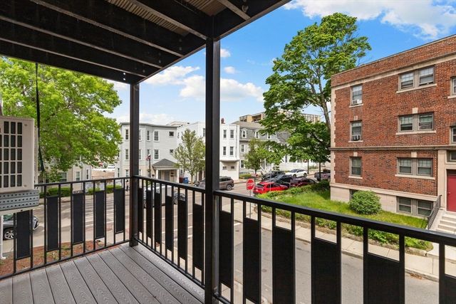 26 W Wyoming Avenue 2D, Melrose, MA 02176
