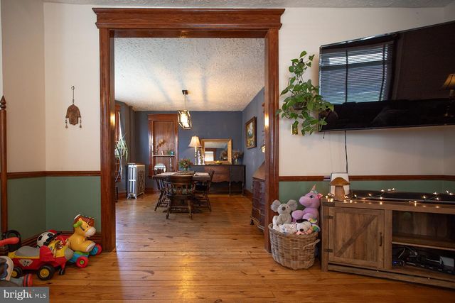 329 W WALNUT ST, Kutztown, PA 19530