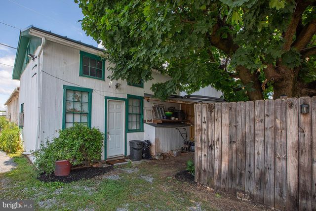329 W WALNUT ST, Kutztown, PA 19530