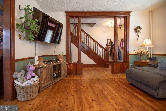 329 W WALNUT ST, Kutztown, PA 19530