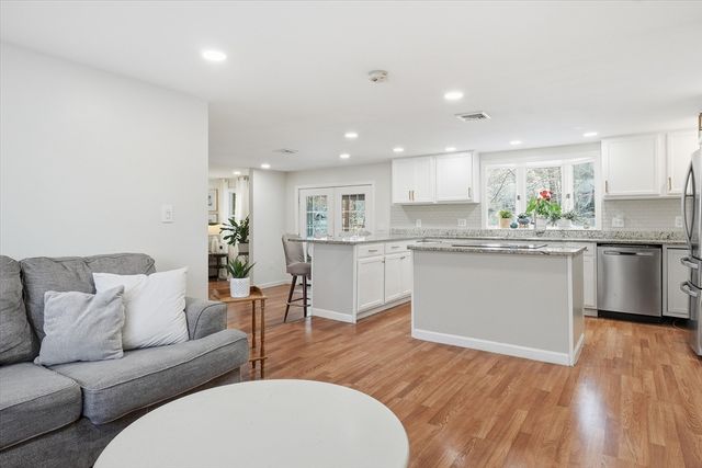 186 Mohawk Trl, Haverhill, MA 01832