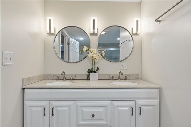 186 Mohawk Trl, Haverhill, MA 01832