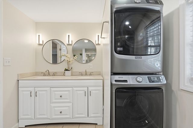 186 Mohawk Trl, Haverhill, MA 01832