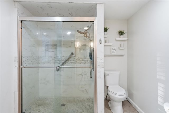 186 Mohawk Trl, Haverhill, MA 01832