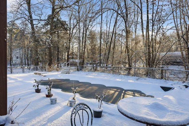 186 Mohawk Trl, Haverhill, MA 01832