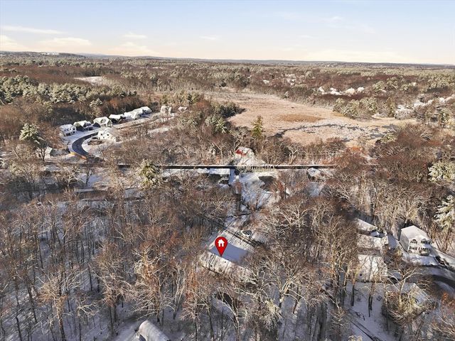 186 Mohawk Trl, Haverhill, MA 01832