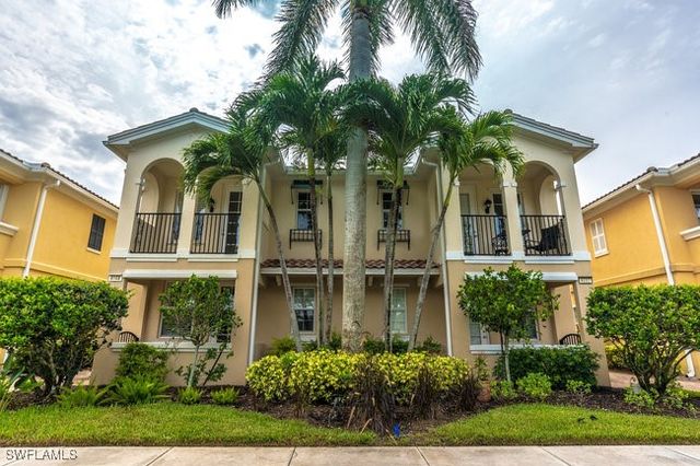 8108 Josefa WAY, Naples, FL 34114