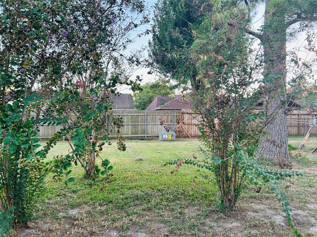 7619 Vernwood Street, Houston, TX 77040