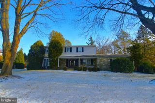 3875 WARFIELD DR, Huntingdon Valley, PA 19006