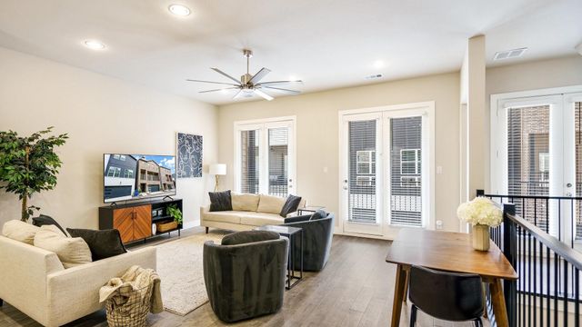 2512 Carolwood Lane, Dallas, TX 75212