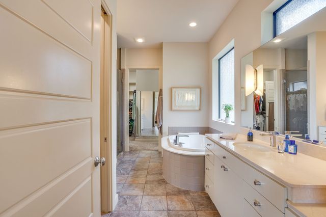 5604 Medinah Court, Granbury, TX 76049