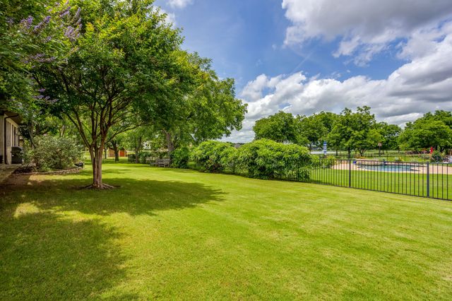 5604 Medinah Court, Granbury, TX 76049