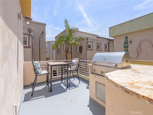 702 10th, Hermosa Beach, CA 90254