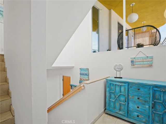 702 10th, Hermosa Beach, CA 90254