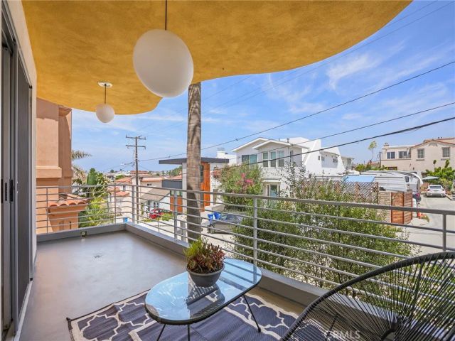 702 10th, Hermosa Beach, CA 90254